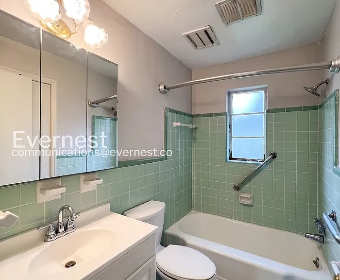 4984 Welchshire Ave — Photo 10