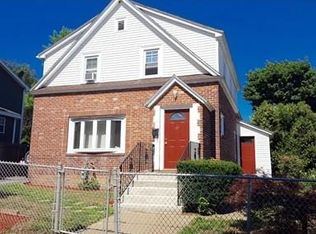 17 S Stowell St, Worcester, MA 01604