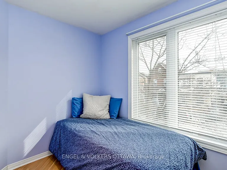 158 Rochester St W — Photo 15