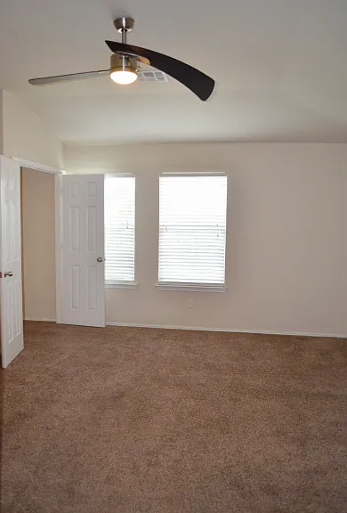 4808 Green Meadow St — Photo 27