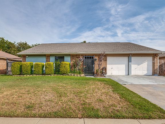 2nd image of 2307 Busch Dr