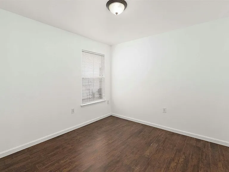 12409 Sky Harbor Dr — Photo 17