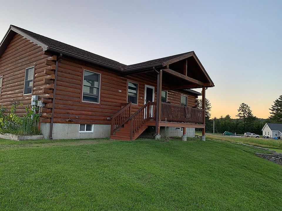 2nd image of 841 French Pond Rd