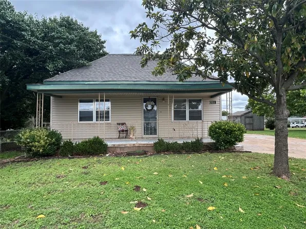 311 S 17th St, Guthrie, OK 73044