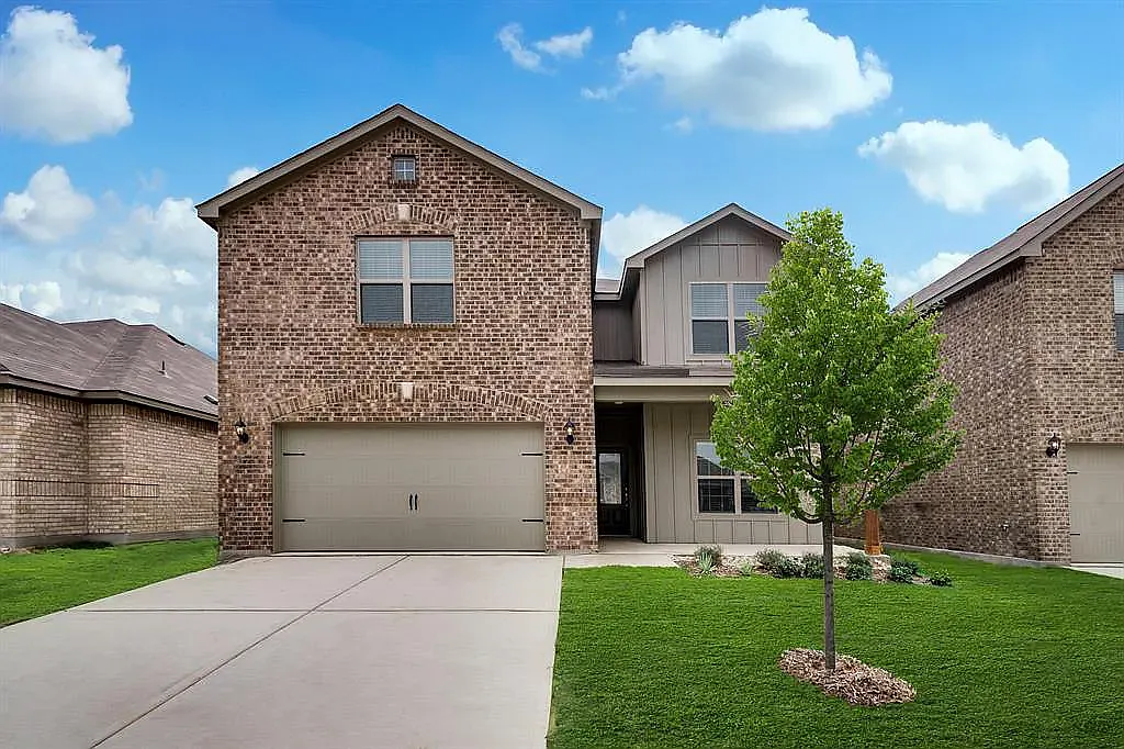 5 bed, 2996 sqft, $3,289 — Photo 1
