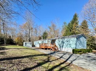 39 Cherry Hill Rd, Honesdale, PA 18431