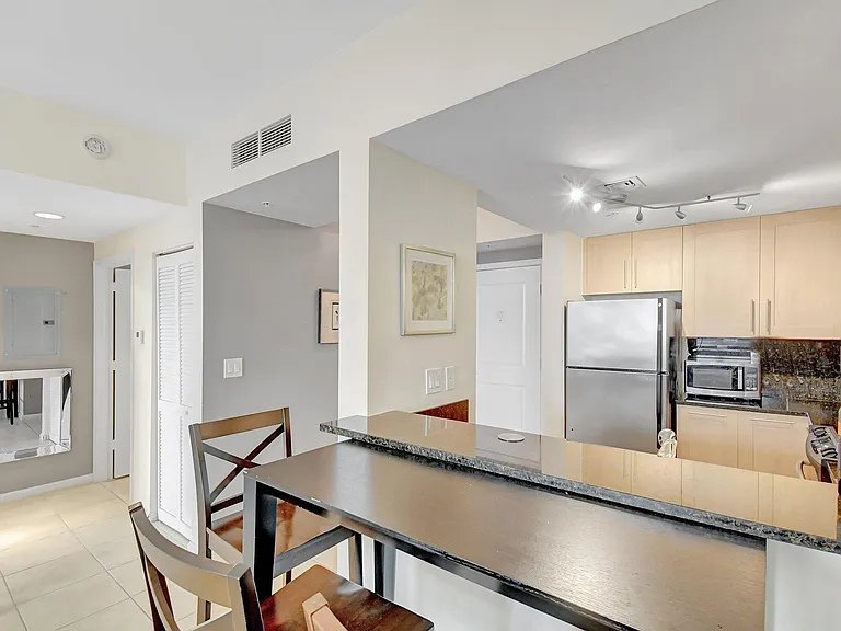 511 SE 5th Ave #2315 — Photo 14