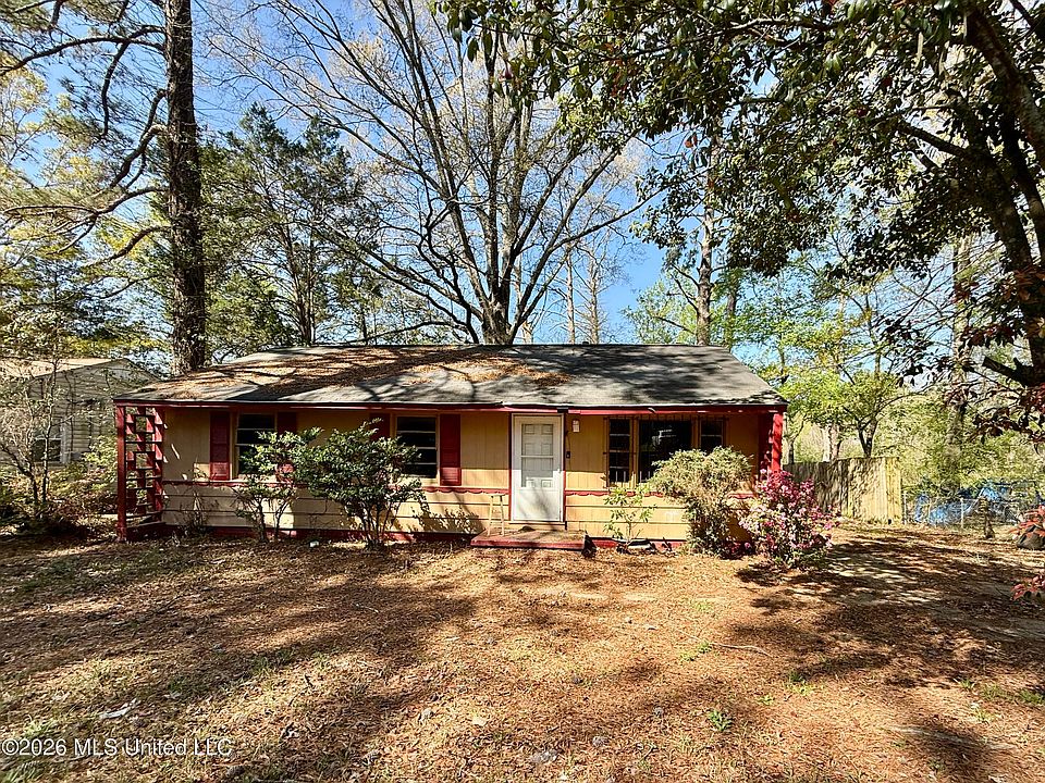1st image of 2607 Brookwood Dr
