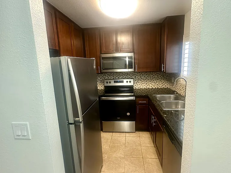 Terrace Trousdale Apartments — Photo 43