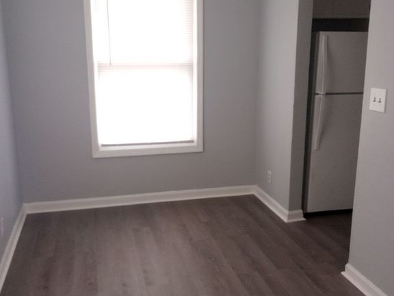 3rd image of 1902 W Jefferson St #3