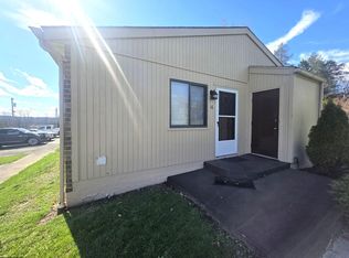26 Pineview Dr #16, Reedsville, WV 26547