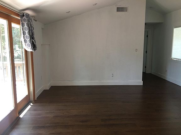 2nd image of 1291 E Macarthur St