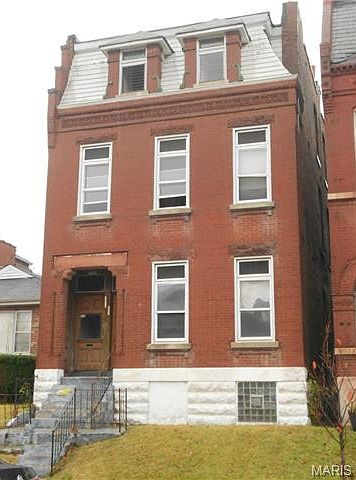 2nd image of 3411 Meramec St