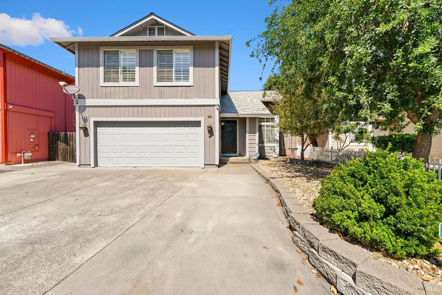 1820 Howard Drive photo 1