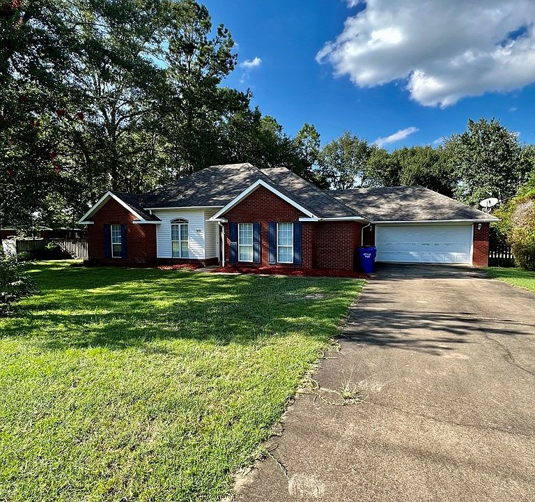 2nd image of 301 Curtis Dr