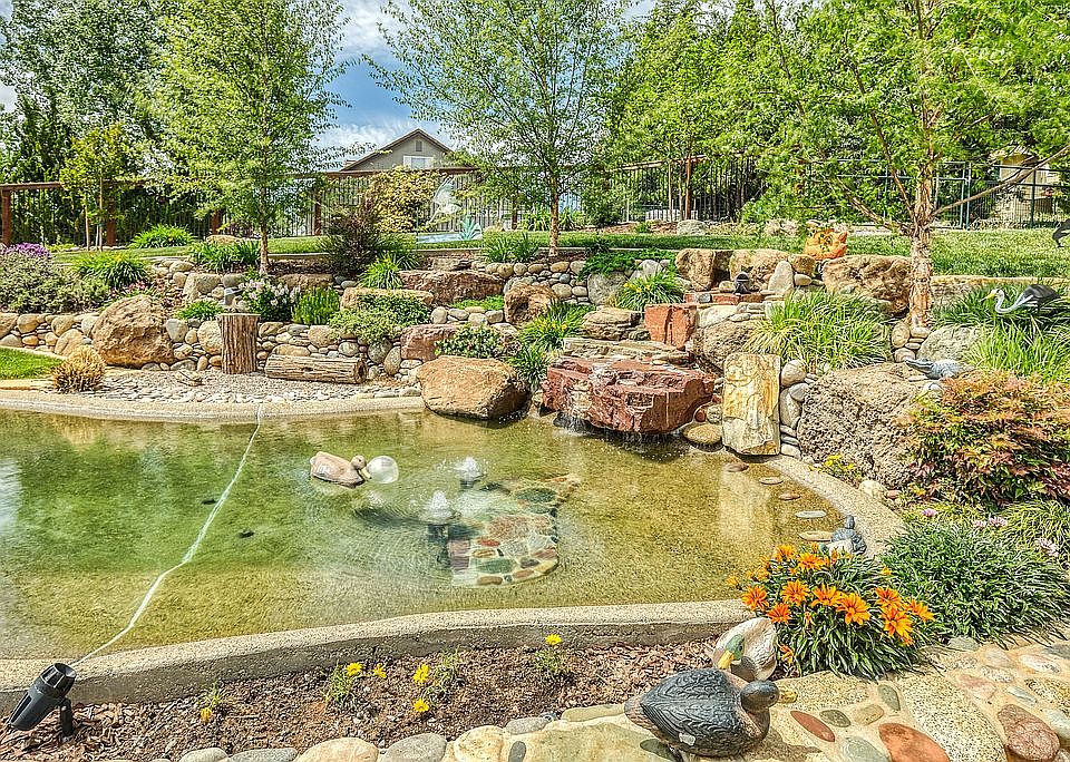 1st image of 356 Ailanthus Ln