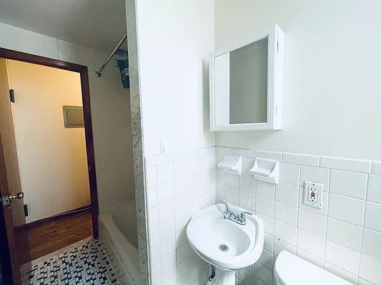 Rented by Compass | media 12