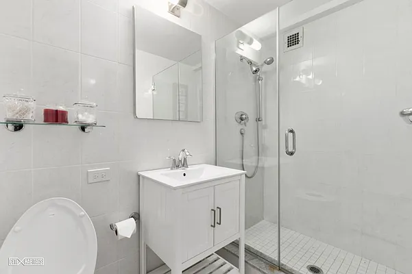 Sold by Citi Habitats | media 7