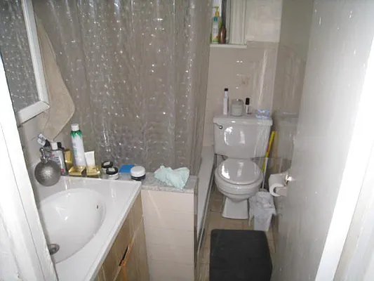 Rented by Alexiou Realty | media 4