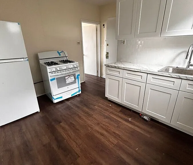36 Chestnut St — Photo 2