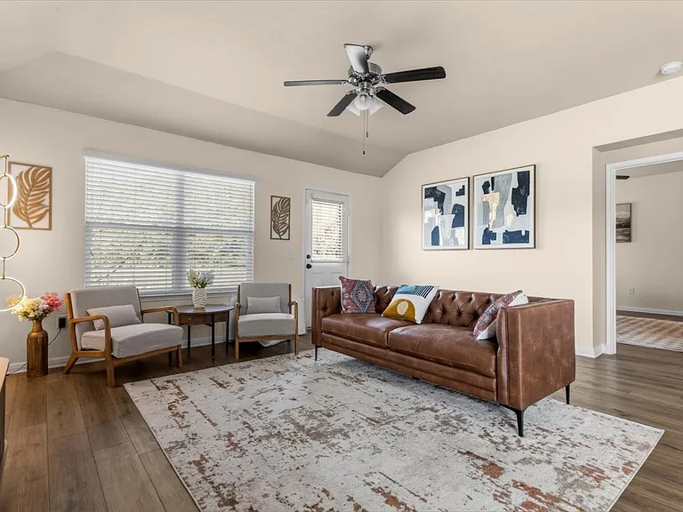 11100 Dawes Pl — Photo 3