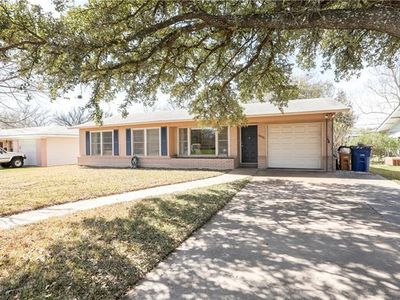 8202 Kromer St, Austin, TX, 78757