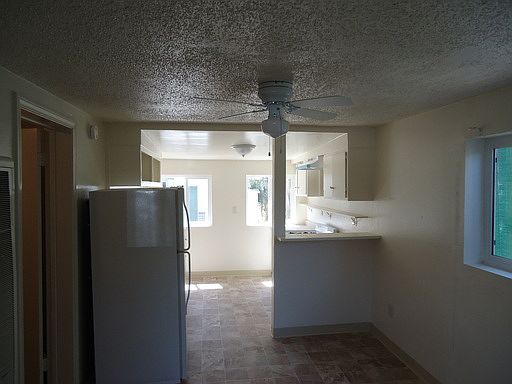 4th image of 3344 32nd St