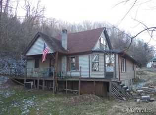 147 P Davis Rd, Marshall, NC 28753