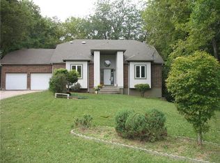 3118 N Miller Dr, Independence, MO 64058