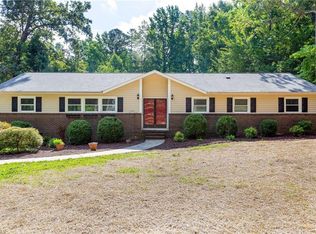 5017 Renville Dr, Greensboro, NC 27406