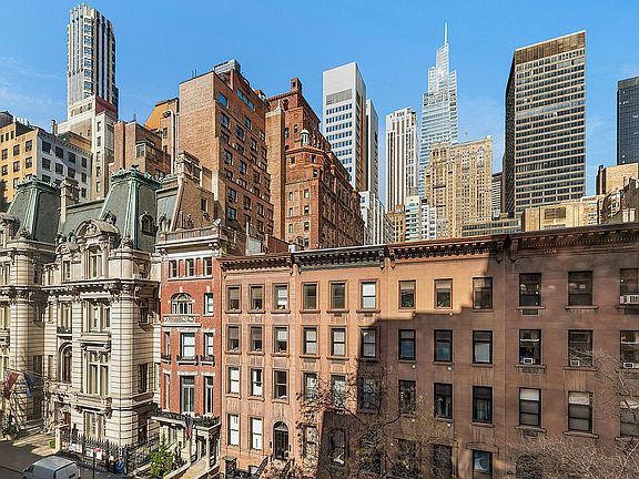 5th image of 30 E 37th St APT 6D