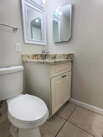 555 SE 8th St #151 — Photo 23