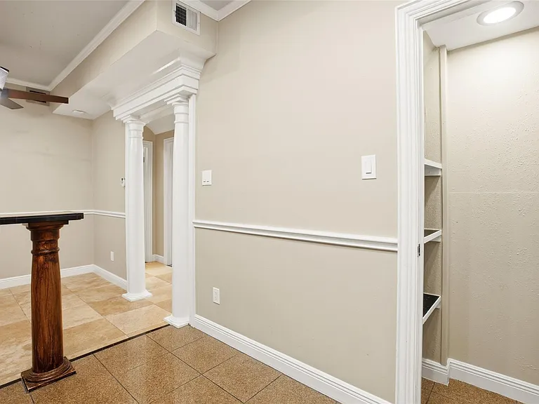 2100 Tanglewilde St #537 — Photo 12