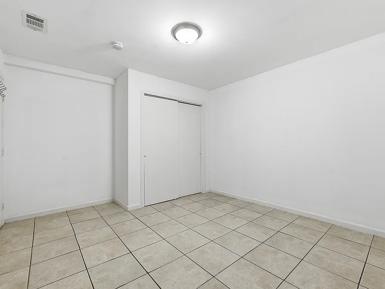 126-128 N 9th St #1 — Photo 15