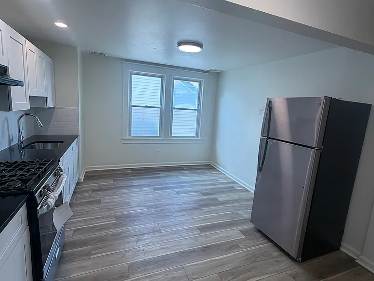 214 Ward St #2 — Photo 5