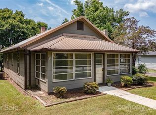 115 Myrtle St, Morganton, NC 28655