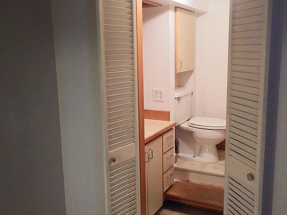 3rd image of 514 N Westcapitol St #B
