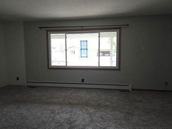 2nd image of 1605 6th St SW