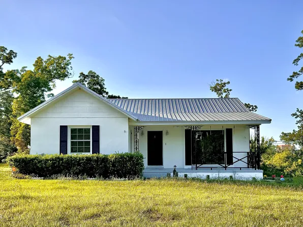 4376 South St, Marianna, FL 32448