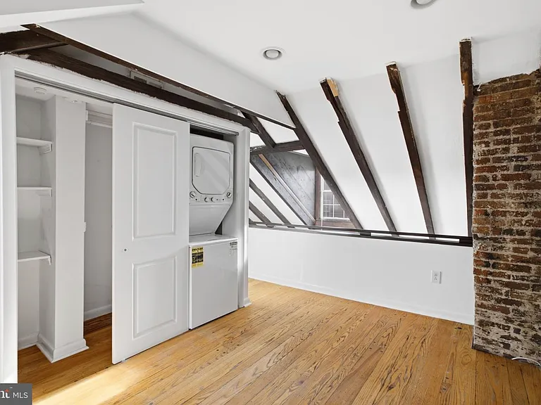 747-00 S 2nd St #Penthouse 3F — Photo 11