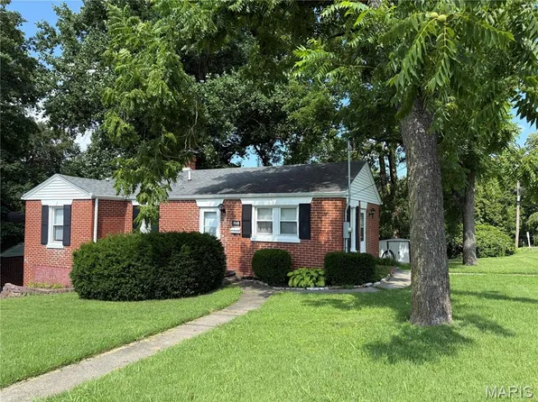 200 Tomlinson St, East Alton, IL 62024