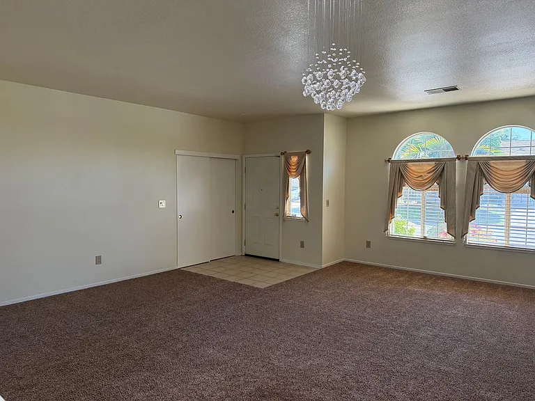 1947 Expedition Way — Photo 5