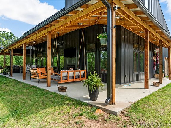 3rd image of 8562 Adams Creek Rd