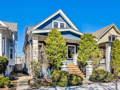 3810 W Eddy St, Chicago, IL, 60618