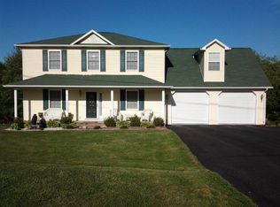136 Summitt Dr, Cedar Bluff, VA 24609