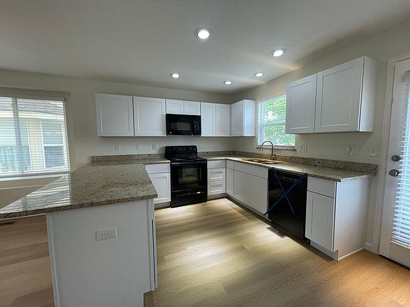 2nd image of 2238 Dogwood Dr