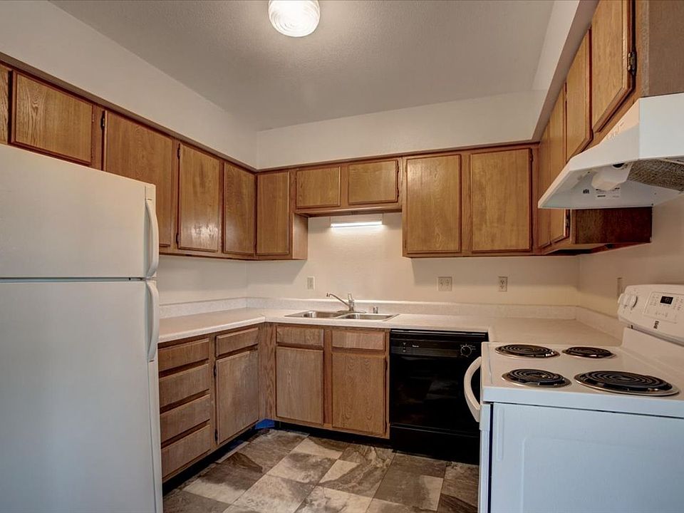 1st image of 2722 Nelson Dr #4