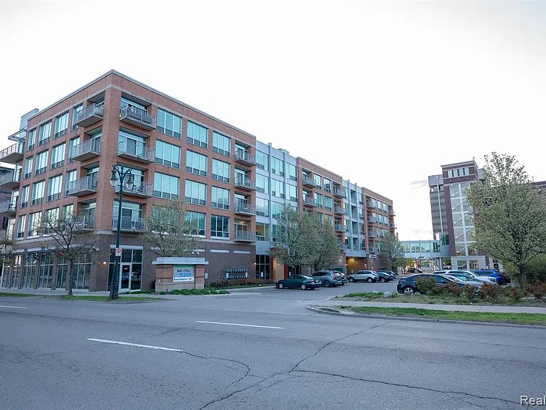 3670 Woodward Ave #404 — Photo 30