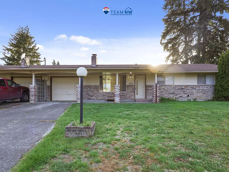 333 Choker St SE #B — Photo 1