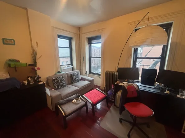 350 Greene Avenue image 1 of 6